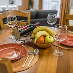 Apartament Full Sea View Center 2 Bedroom *