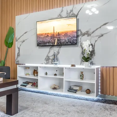 Full Sea View Center 2 Bedroom Apartament *