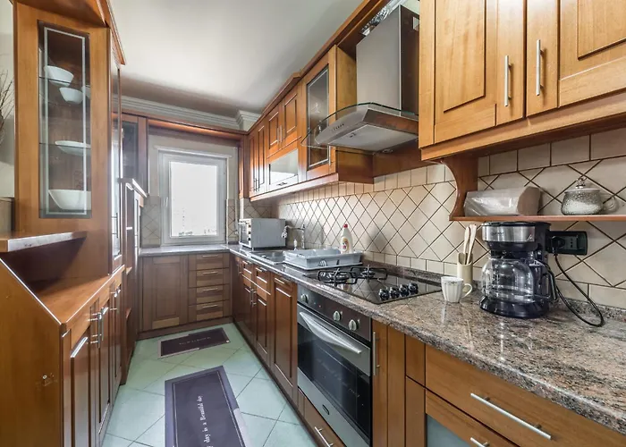 Full Sea View Center 2 Bedroom Apartment Durrës
