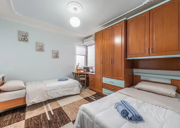 Full Sea View Center 2 Bedroom Apartment *